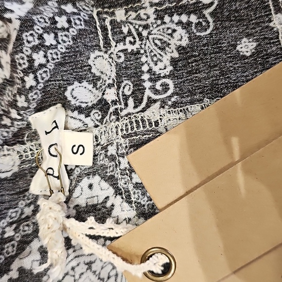 NWT! POL Patchwork Size Small - Picture 4 of 7